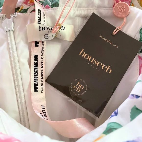 NEW House of CB Emmelina White Vintage Rose Print Dress XS - Picture 16 of 17